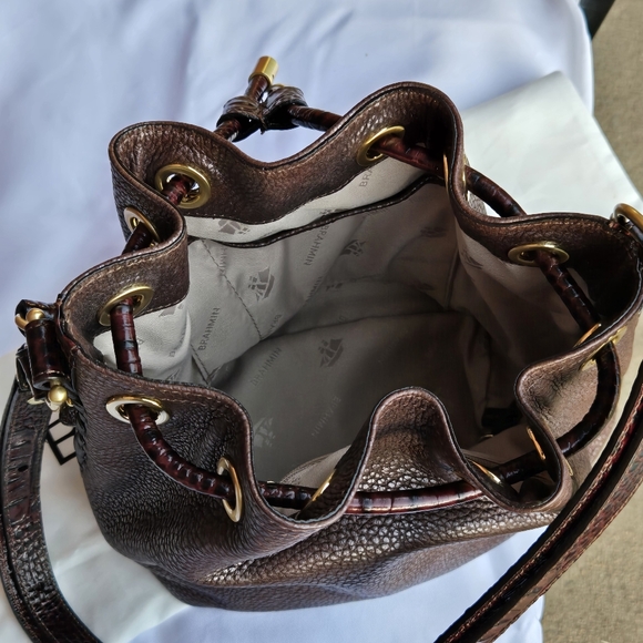 Brahmin Isabelle Brown Lafayette Leather Crossbody Bag Comes with Dust Bag. NWT - Picture 3 of 12